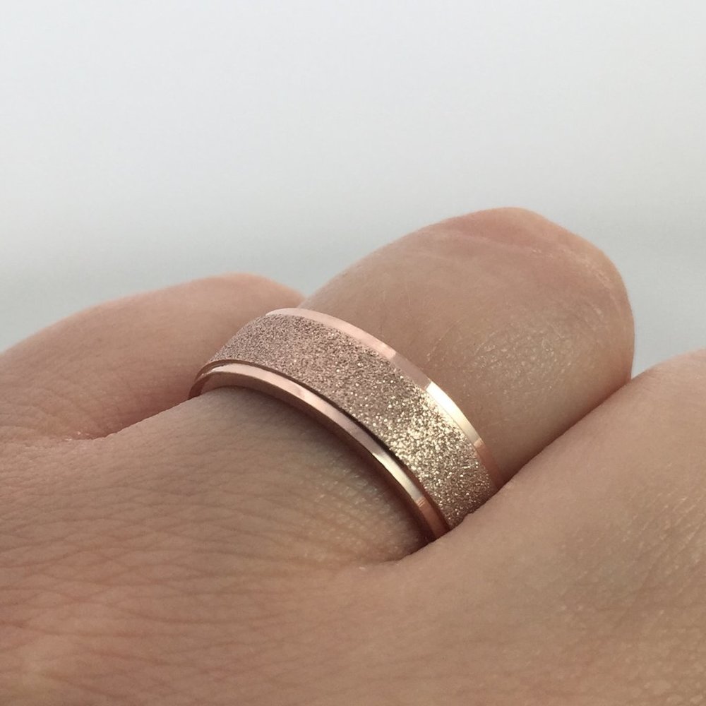 Jewelry ring band 6mm wide shiny step edge rose gold tone titanium new - Picture 2 of 4